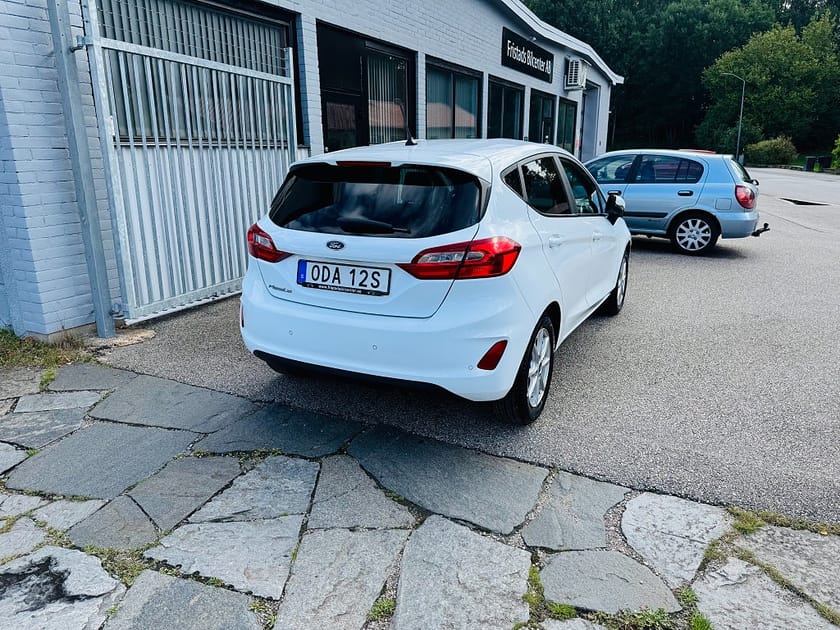 Bild 3 av Ford Fiesta 1.0 ECOBOOST 5-D TREND / CARPLAY / 7200Mil