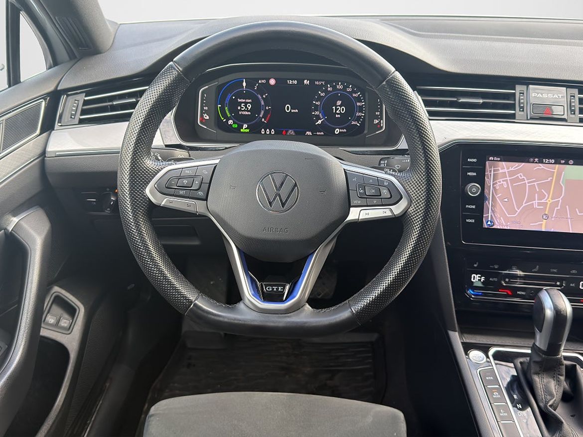 Volkswagen Passat Sportscombi GTE, bild 9 av 18