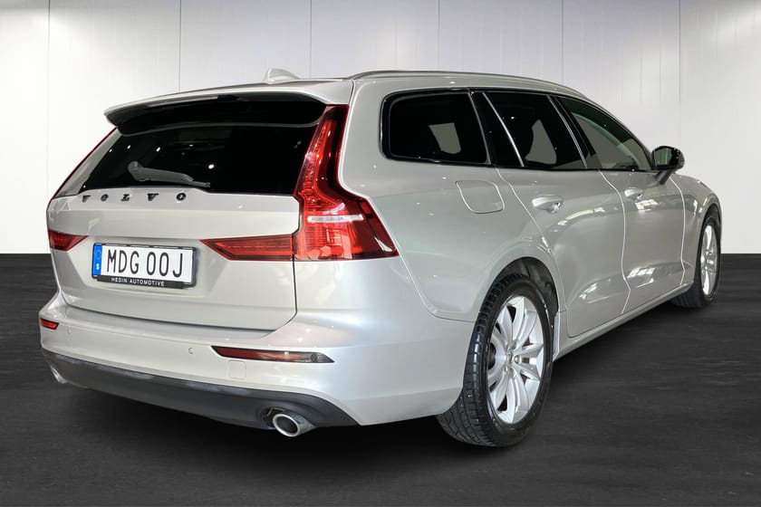 Bild 3 av Volvo V60 D3 AWD Aut Momentum Panorama Värmare
