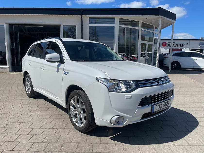 Bild 3 av Mitsubishi Outlander PHEV CVT Business 203 hk