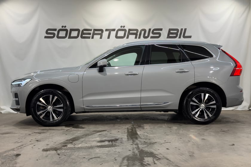 Bild 3 av Volvo XC60 Recharge T6 AWD CORE DRAG PANO GOOGLE KAMERA MOMSBIL