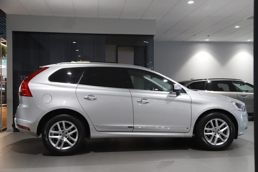 Bild 3 av Volvo XC60 D4 AWD Classic Summum / Panorama / Elstolar