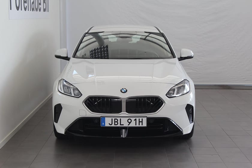 Bild 2 av BMW 120 4,95 ränta M Sport Design Nav Drive/Park-Assist RattV