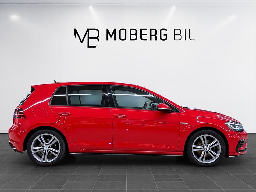 Bild 3 av Volkswagen Golf 1.5 TSI 150hk Helg på Moberg! R-Line CarPlay B-Kamera