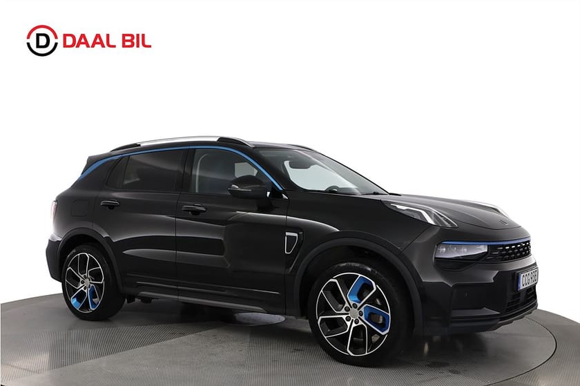 Bild 4 av Lynk & Co 01 PHEV DCT 261HK 17,6kWh INFINITY® PANORAMA 3D-VIEW NFC