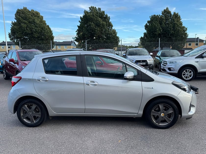 Bild 4 av Toyota Yaris Hybrid e-CVT 101hk Active Euro 6|FARTHÅLLARE|KAMERA|