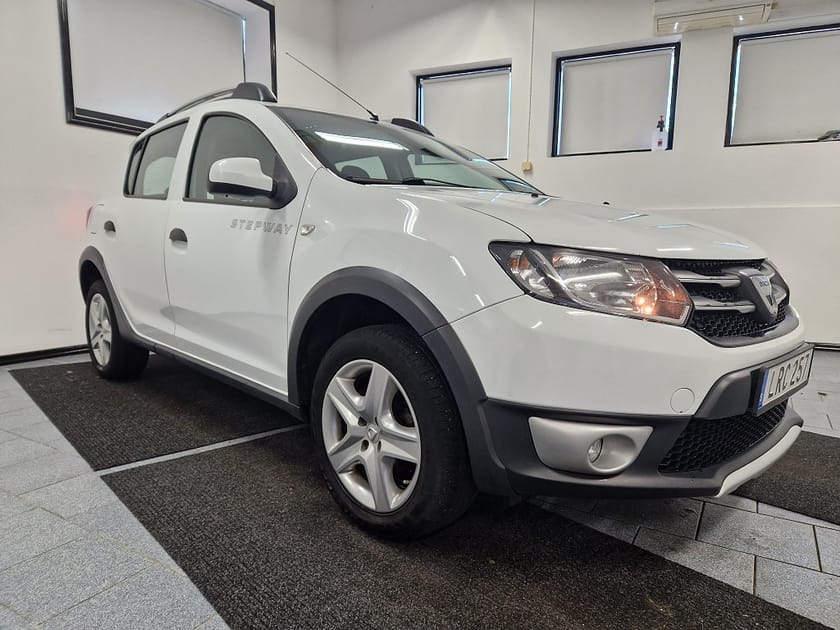 Bild 3 av Dacia Sandero Stepway 0.9 TCe Euro 5 90 hk Drag Nybytt kamkedja