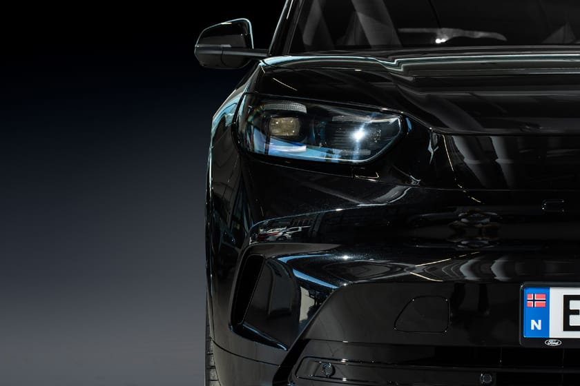 Bilde 4 av Ford Capri EV Extended Range AWD LR|MOMO|Premium|AWD|El.krok|Førerassist|HUD