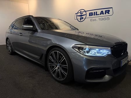 BMW 530d xDrive Touring M-Sport Pano/Aero/Display-key/Drag/360
