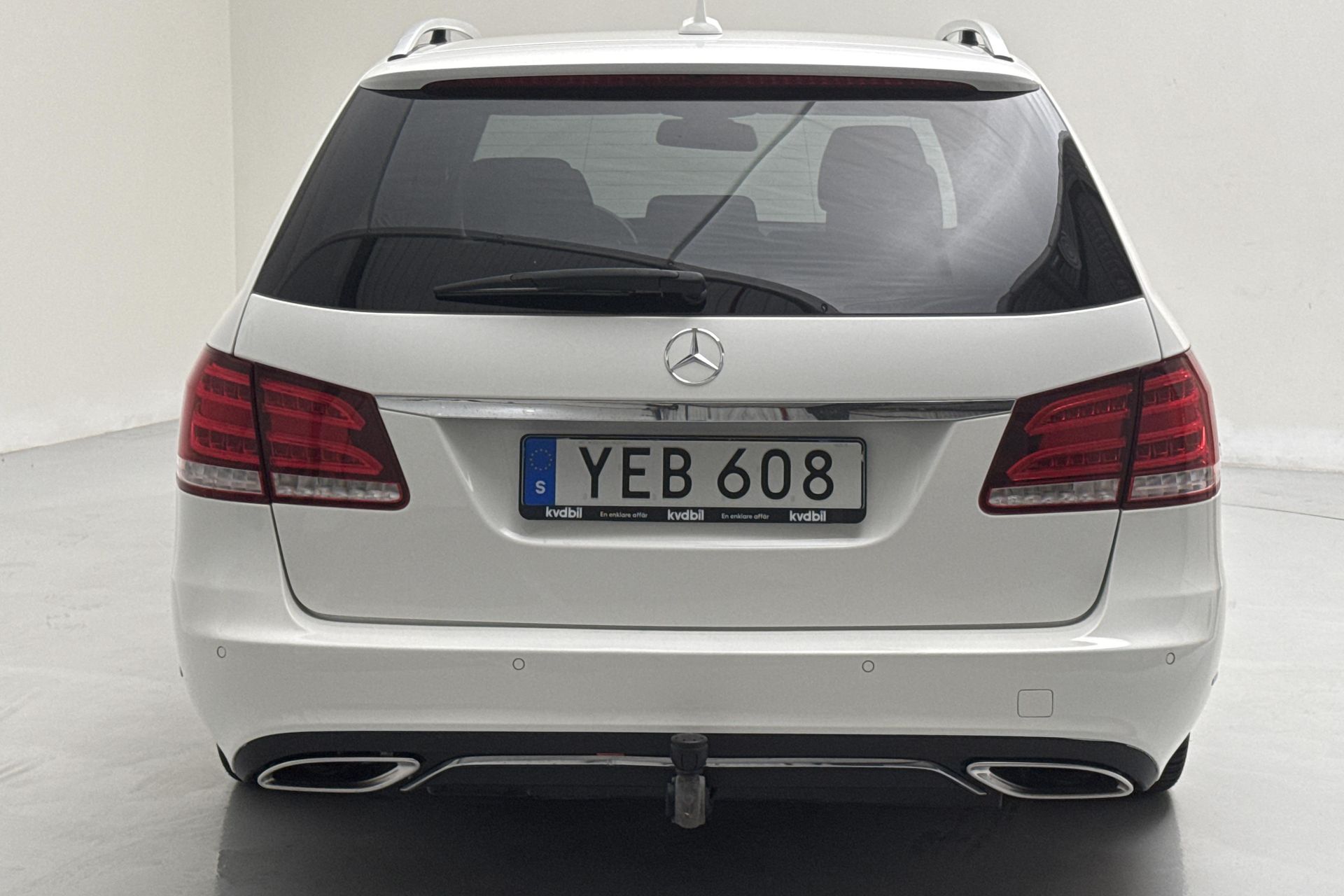 Mercedes-Benz E 220 T BlueTEC 2016, bild 6/10