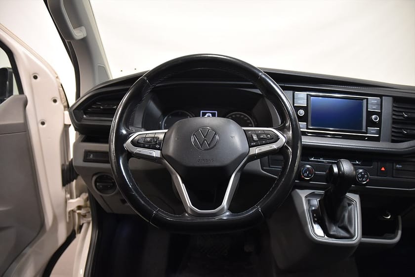 Bild 2 av Volkswagen Transporter 2.0 TDI Aut L1 Drag D-Värm B-kam Carplay 150hk