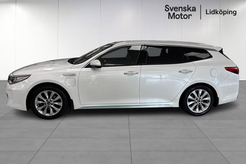 Bild 3 av Kia Optima Sport Wagon Plug-in Hybrid Wagon- Plug in I Panorama I Dragkrok I Harmon/Kardon