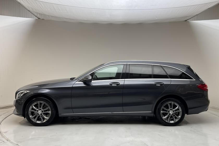 Bild 2 av Mercedes-Benz C 220 T d 4MATIC Kombi 170hk Avantgarde Drag Värmare