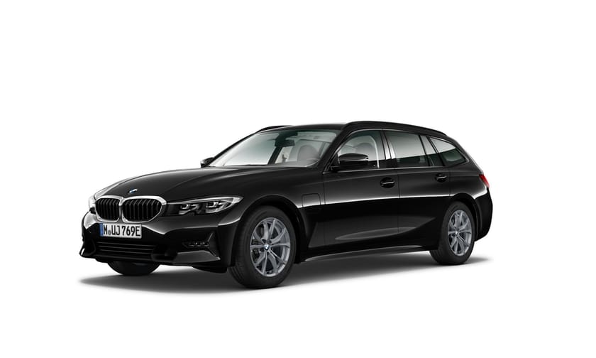 Bild 1 av BMW 330e xDrive Touring Model Sport Navi Rattvärme Drag