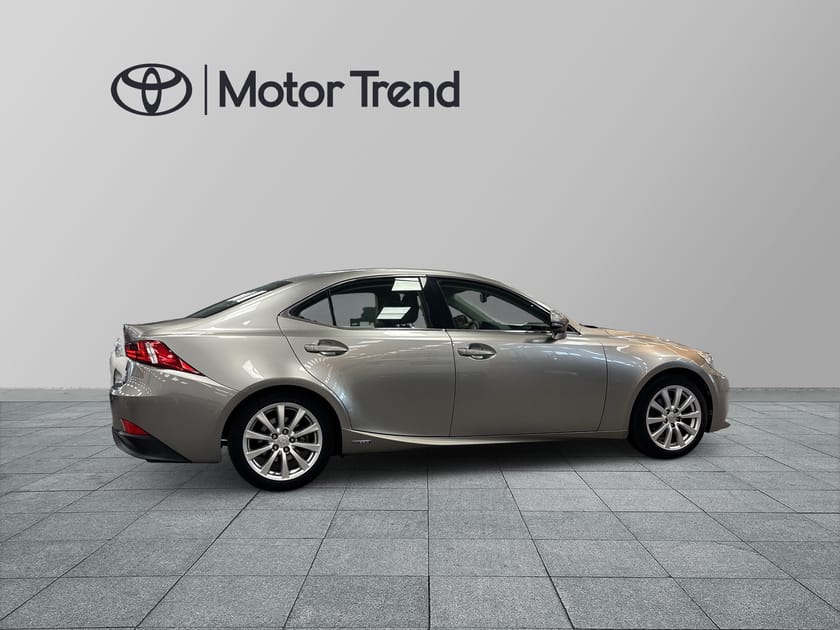 Bild 3 av Lexus IS 300h IS300H Comfort Premium S+V-hjul