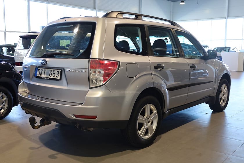 Bild 3 av Subaru Forester 2.0 X 4WD AUT Drag M-Värme Blåtand Nybesiktigad
