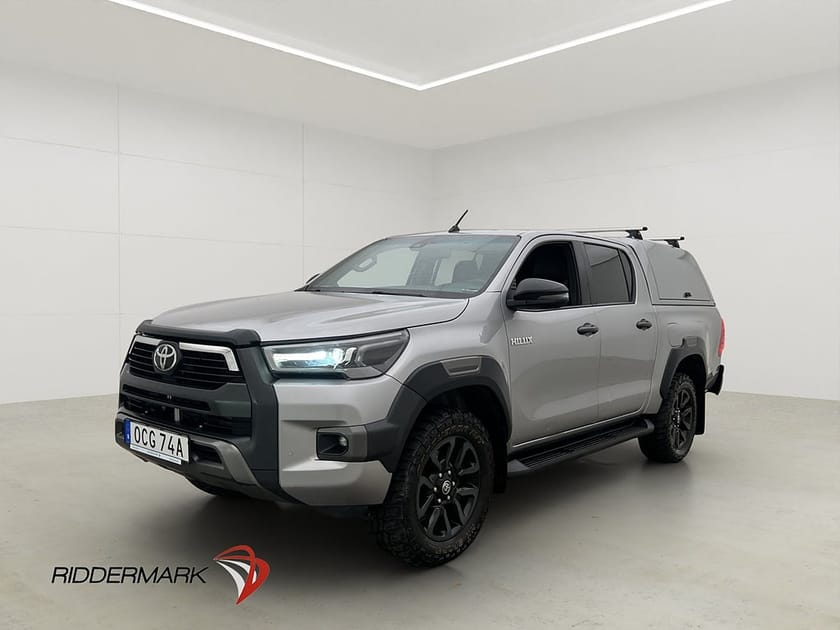 Bild 3 av Toyota Hilux Dubbelhytt Invincible 2.8 4WD Dragkrok JBL Kåpa Diff Moms