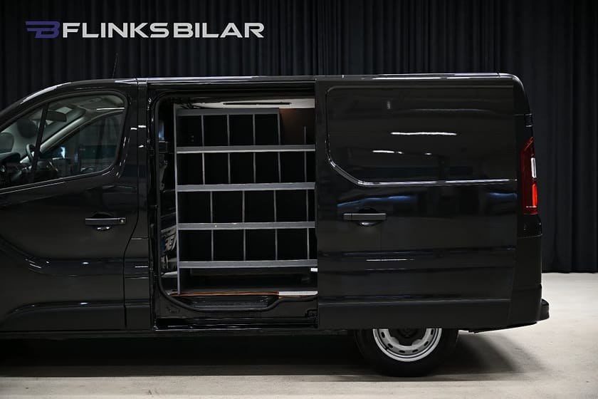 Bild 5 av Renault Trafic Skåpbil dCi 120HK Dubbeldörr|Drag|Värmare|Backkamera|Inverter
