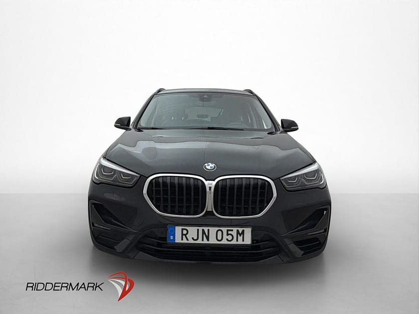 Bild 2 av BMW X1 xDrive25e 220hk Sport line HUD Kamera Navi Skinn Drag