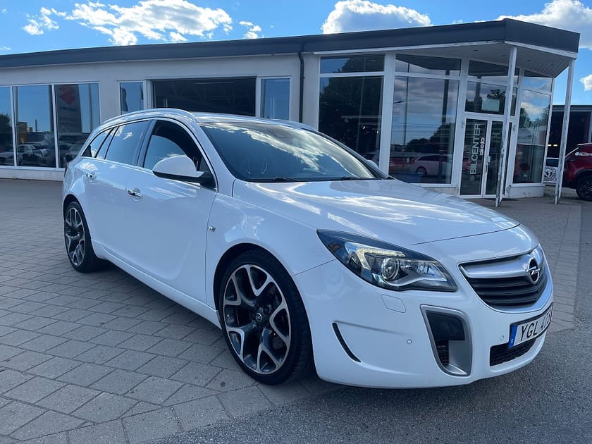 Bild 4 av Opel Insignia OPC Sports Tourer 2.8 V6 Turbo 4x4 325 hk *RECARO*