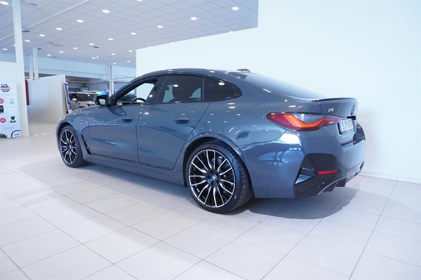 Bild 5 av BMW i4 M50 xDrive Gran Coupé M-Sport Pro, Glastaklucka, Dragkrok, Navi