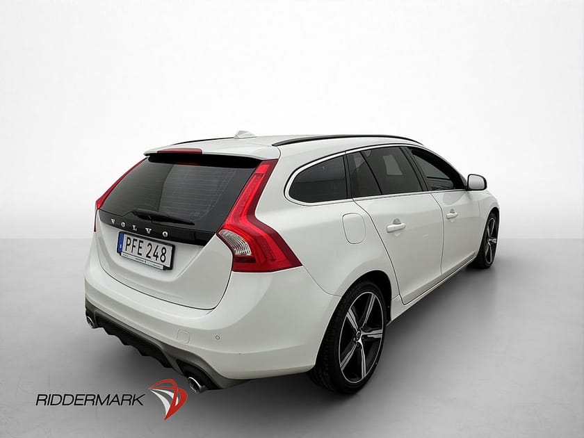 Bild 5 av Volvo V60 D2 R-Design Värmare P-Sensorer Halvskinn Rattvärme