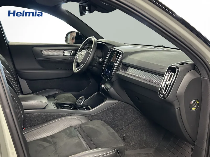 Bild 7 av 11 – Volvo XC40 Recharge P8 AWD Pure Electric Standard