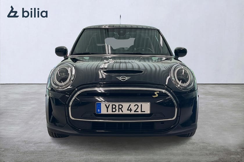 Bild 5 av MINI Cooper SE / H&K / Panorama / Backkamera / Head-Up / Laddplatta