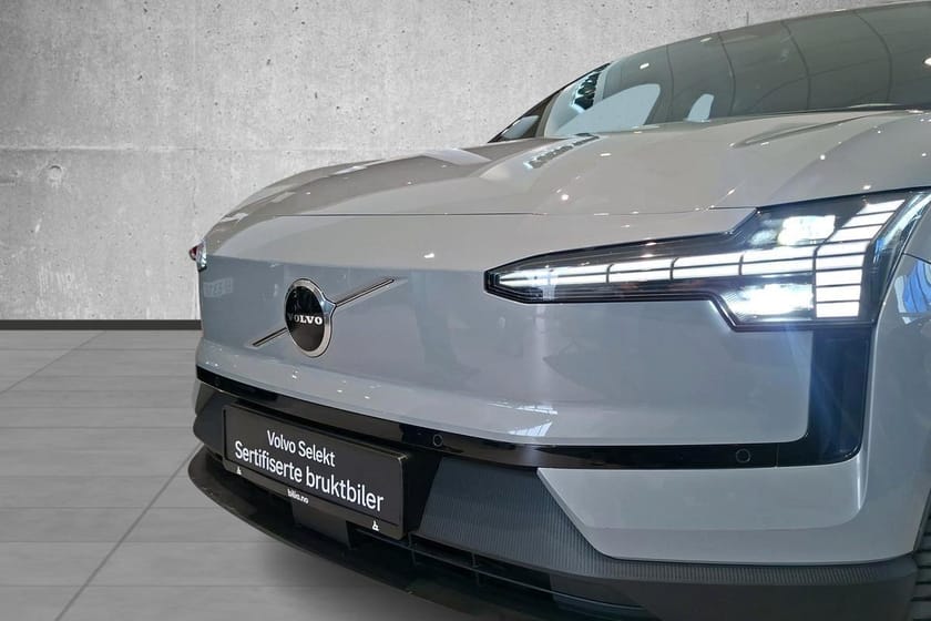 Bilde 3 av Volvo EX30 Twin Motor Performance M Plus