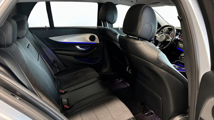 Bild 5 av Mercedes-Benz E 220 T d KOMBI Drag, Farthållare, Backkamera