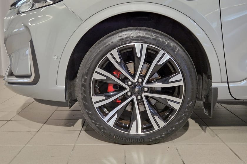 Bild 3 av Ford Kuga Plug-In Hybrid e-Hybrid | ST-Line | Drag | 360 kamera | Navi | B&