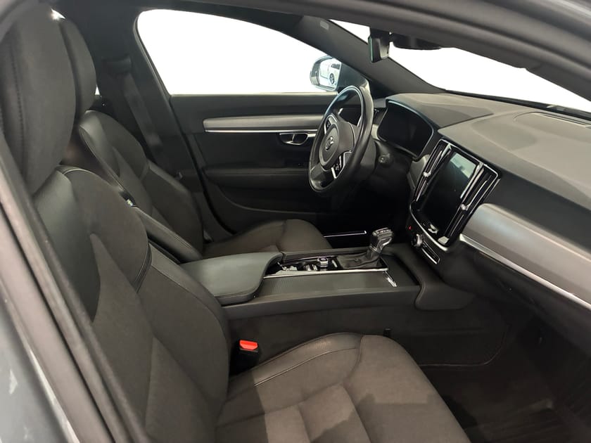 Bild 5 av Volvo V90 D4 Momentum Advanced SE II