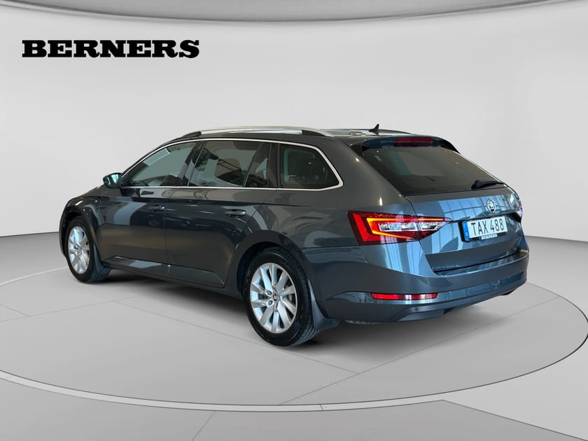 Bild 3 av Škoda Superb Kombi 2.0 TDI 4x4 SCR DSG  190hk/Businessline, Style