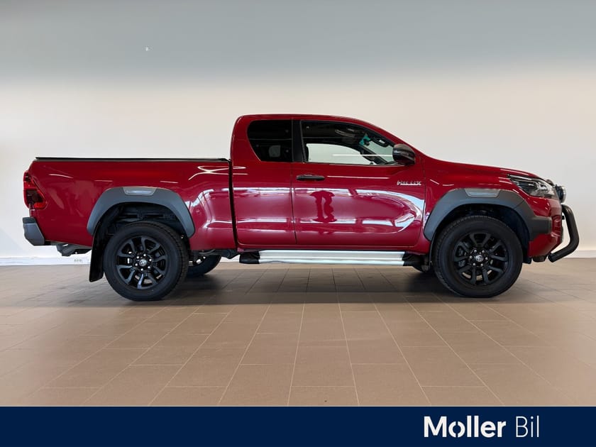 Bilde 2 av Toyota Hilux Extra Cab 2,8 204hk X-Cab 4WD SR aut