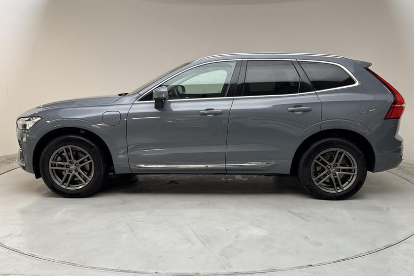 Bild 2 av Volvo XC60 T6 AWD Recharge (350hk) Core Edition Panorama