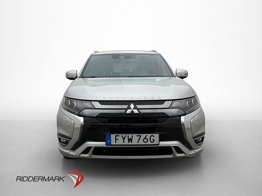 Bild 2 av Mitsubishi Outlander PHEV 4WD 224hk Business X 360° Skinn