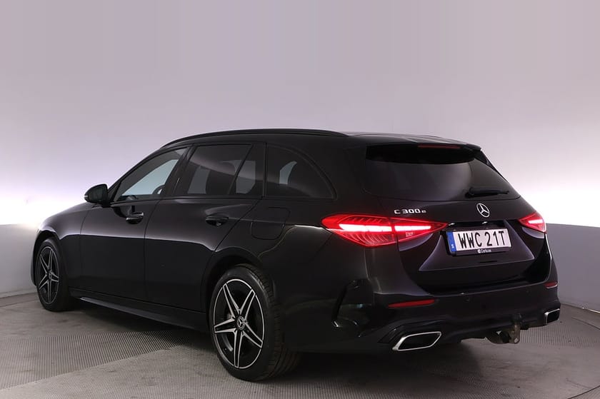 Bild 4 av Mercedes-Benz C 300 T e AMG Drag Kamera BSM Elstol Navi