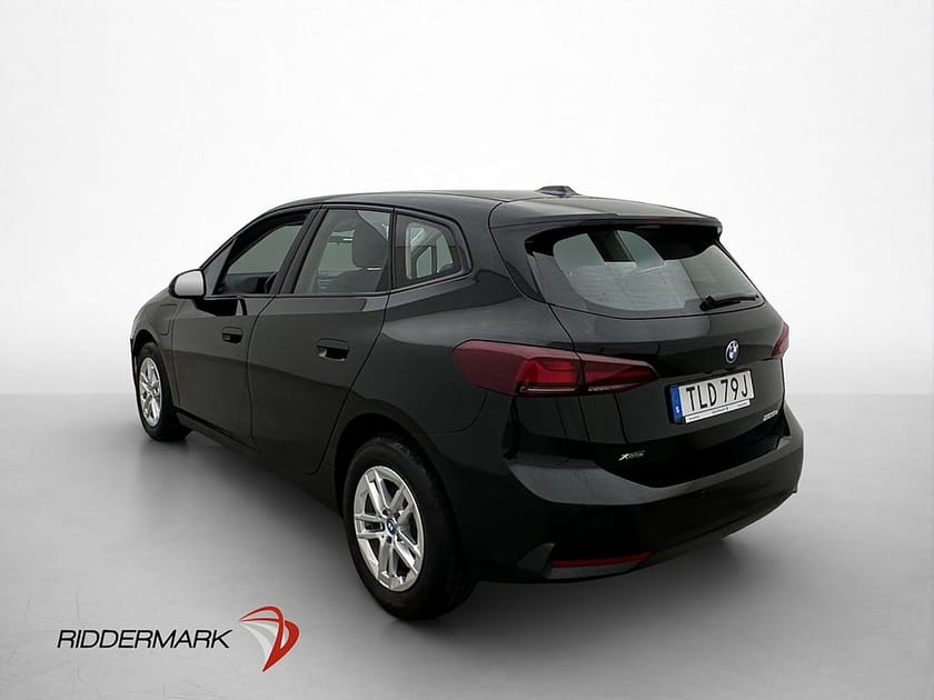 Bild 4 av BMW 225e xDrive Active Tourer 225 245hk B-Kamera Navi Carplay