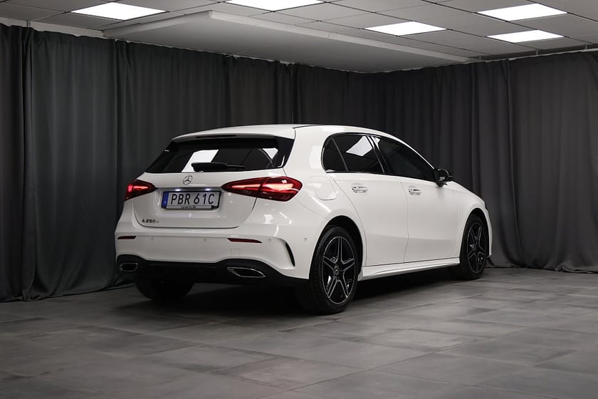 Bild 2 av Mercedes-Benz A 250 e AMG Advanced Plus LED Night Rattvärme MOMS