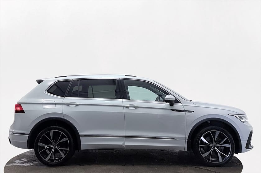 Bild 5 av Volkswagen Tiguan Allspace 7-sätes 7sits 2.0 TDI 4M R-Line Drag 360° Värmare H/K *SE SPEC*