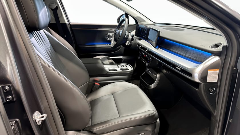 Bild 3 av Hyundai Ioniq 9 Long Range AWD Calligraphy Line 110.3 kWh 313hk Hedin Edt