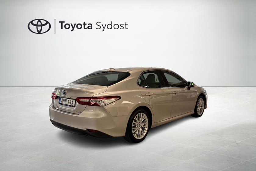 Bild 3 av Toyota Camry Hybrid Executive Premiumpaket HUD JBL