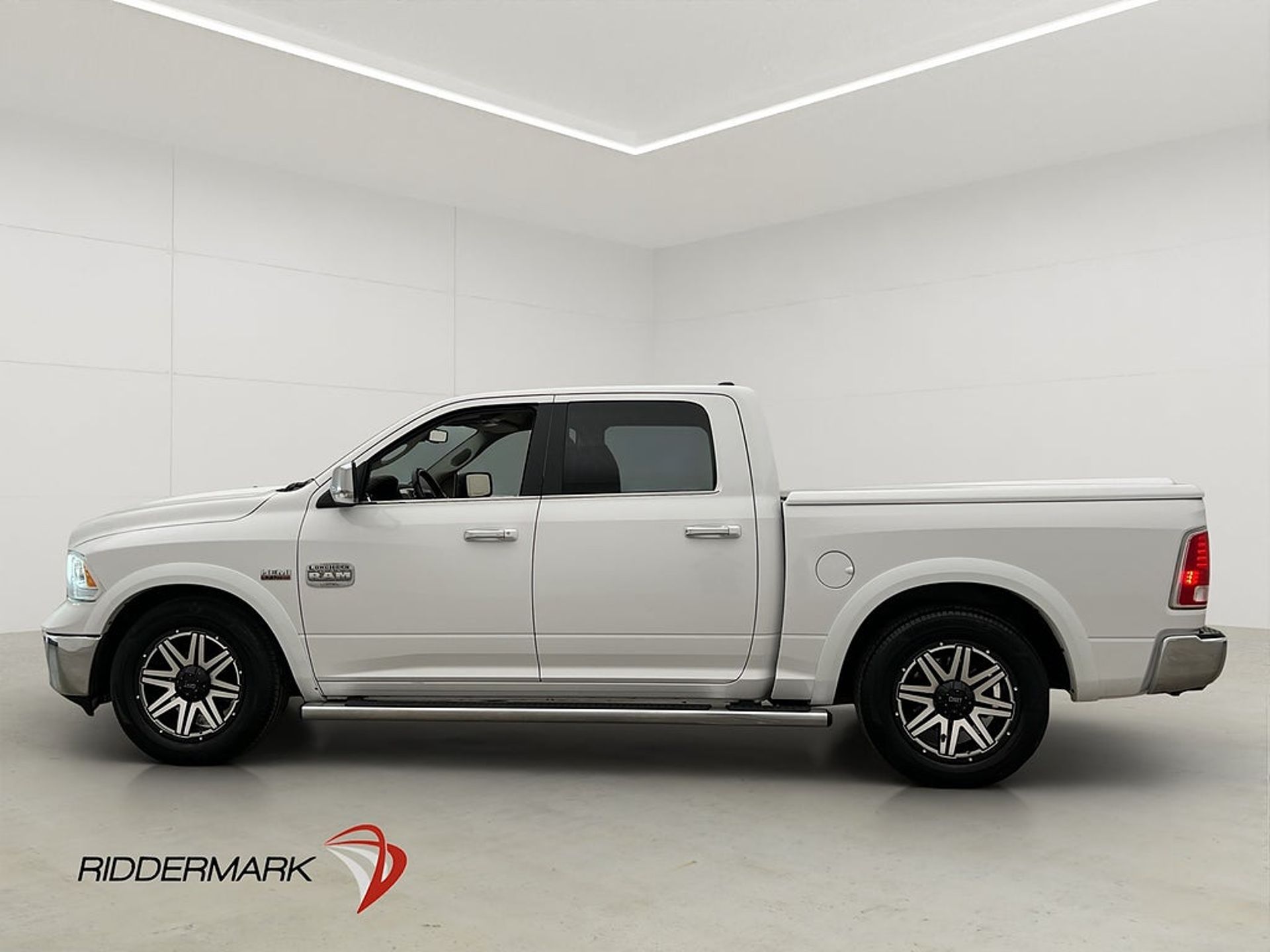 RAM 1500 Crew Cab 5.7 V8 HEMI 4x4 2018, bild 6/10