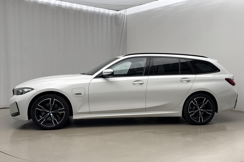Bild 2 av BMW 330e xDrive Touring 330 LCI, G21 (292hk) M Sport