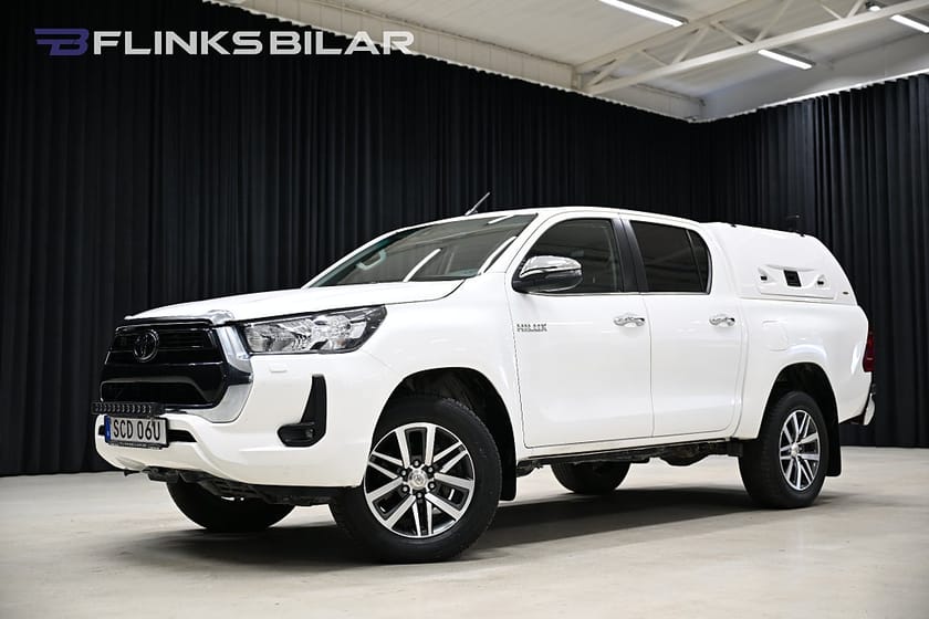 Bild 1 av Toyota Hilux Dubbelhytt 2.4 AWD 150HK Automat|Dubbelhytt|Kåpa|Drag|Värmare|Moms