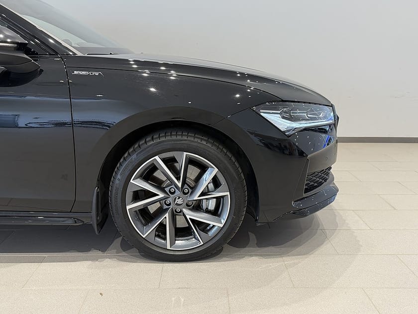 Bild 4 av Škoda Superb iV Kombi Skoda Combi NG 2025 SPOR