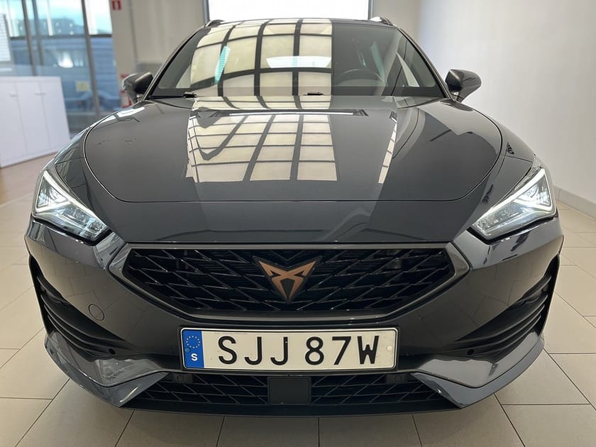 Bild 3 av CUPRA Leon Sportstourer e-Hybrid VZ e-Hybrik DSG 245hk|Drag|B-kamera|Car-play