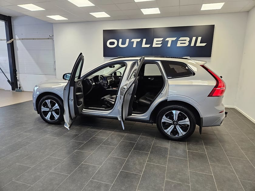 Bild 4 av Volvo XC60 Recharge T6 350hk AWD Plus Dark Panorama Läder Drag
