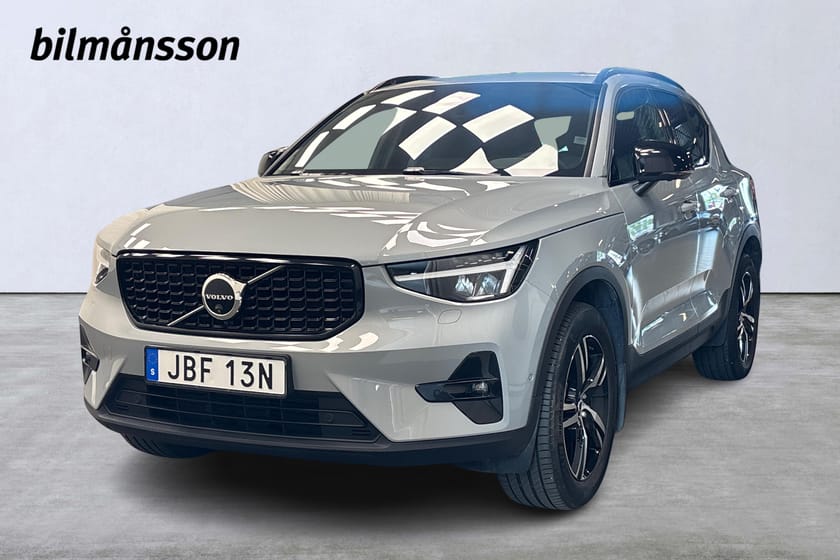 Bild 1 av Volvo XC40 B3 FWD Bensin Plus Dark