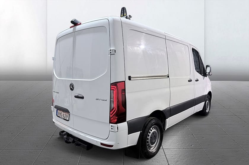 Bild 5 av Mercedes-Benz Sprinter 317 CDI RWD Panel Van Drag 360° 3-sits Läder Inredd MOMS 170hk